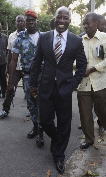 Côte d`Ivoire : les pro-Gbagbo menacent toujours de prendre l`hôtel de Ouattara